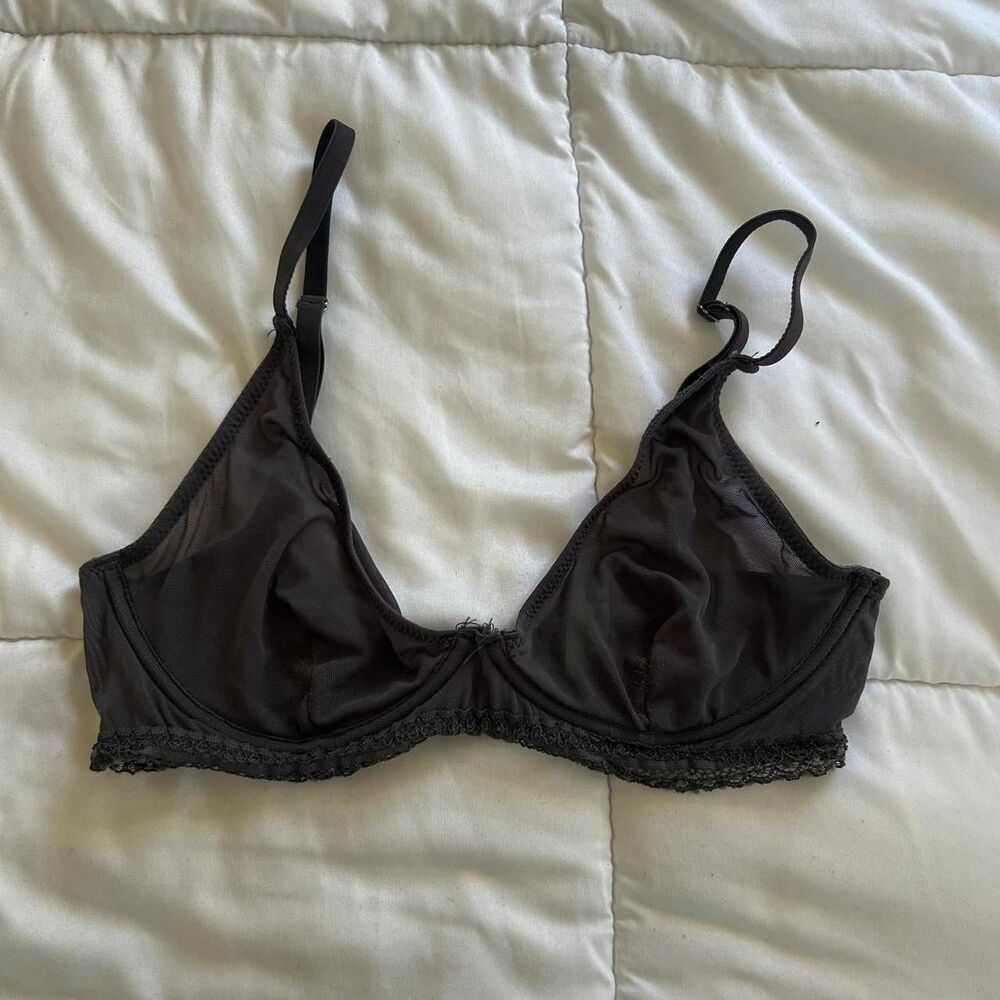 Honeydew Grey Lace Trim Underwire Bra-- No Padding sz Medium